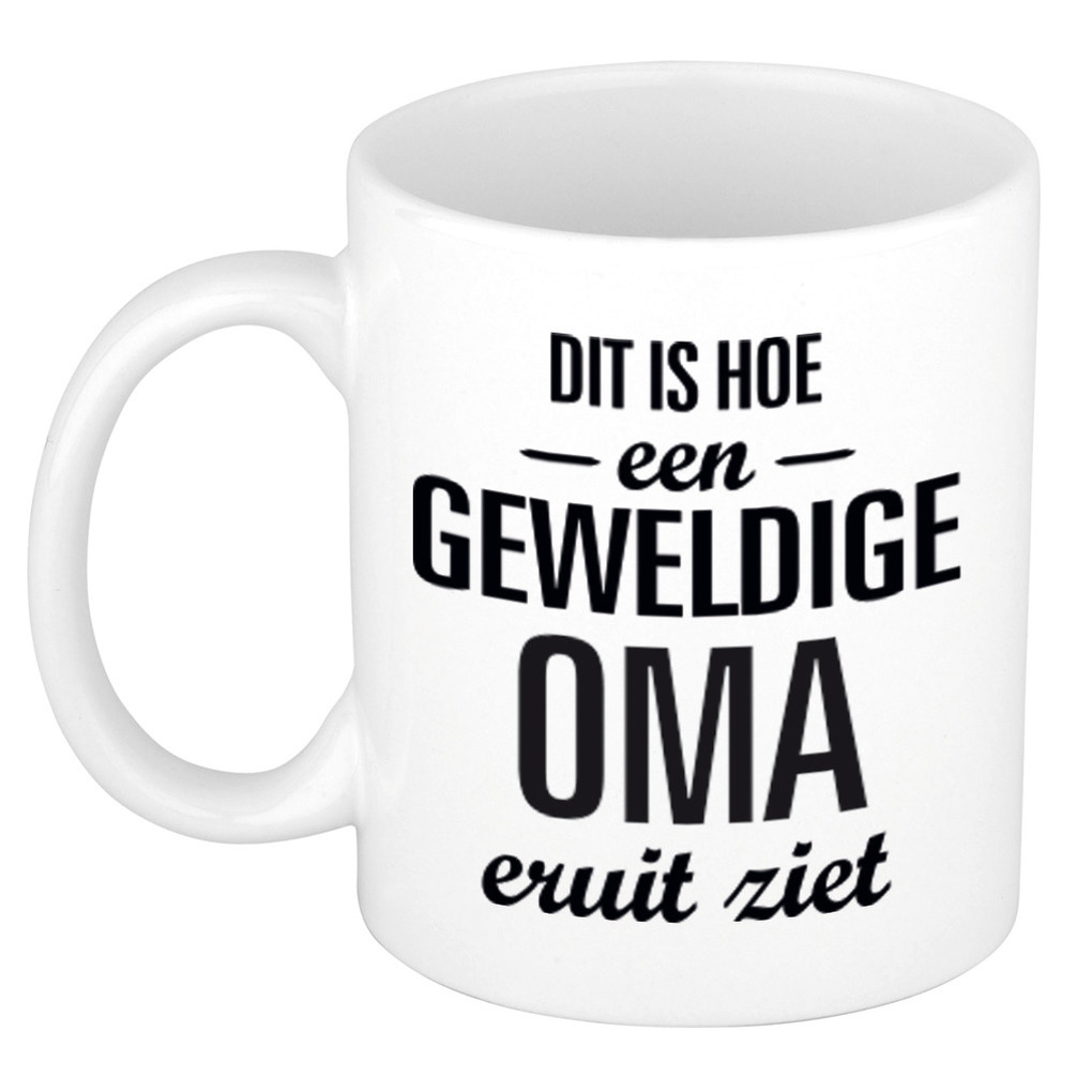 Geweldige oma cadeau koffiemok / theebeker wit 300 ml -