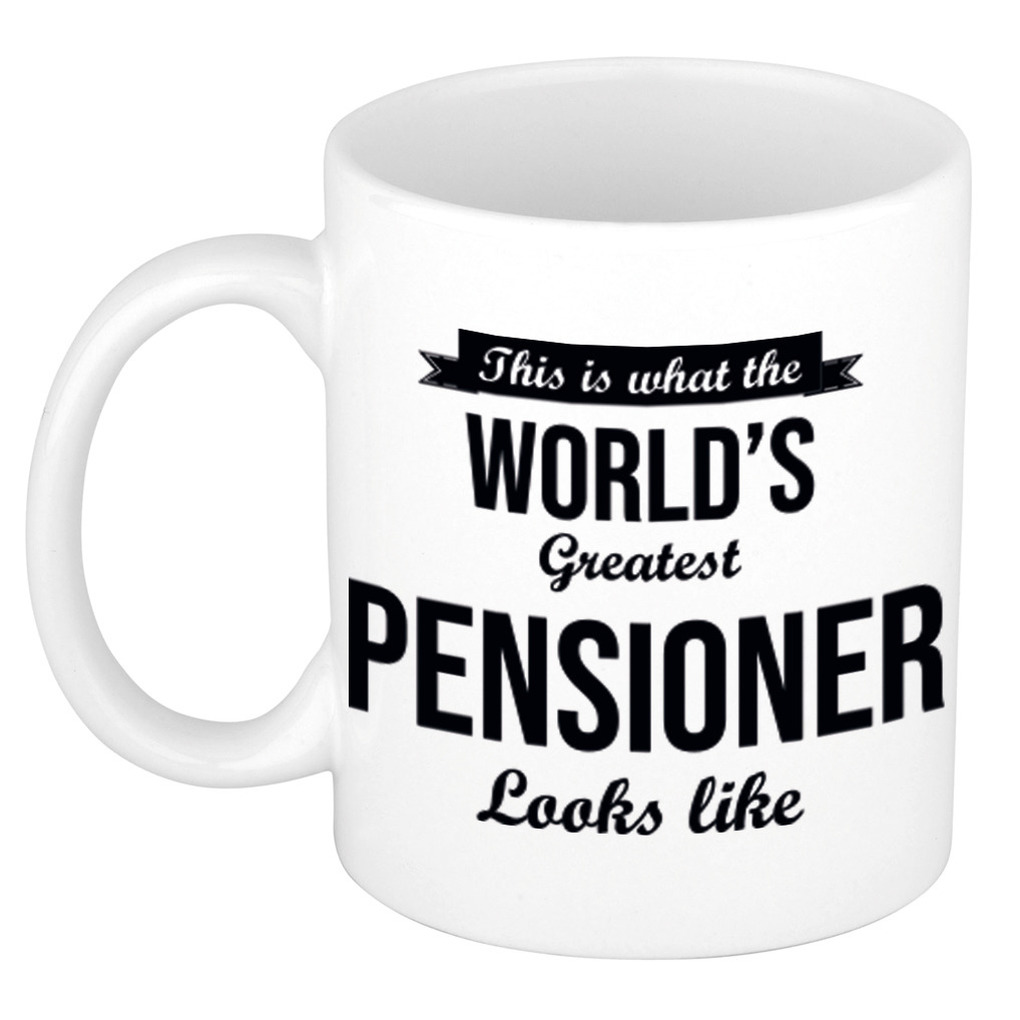 This is how the worlds greatest pensioner looks like mok / beker wit pensioen cadeau collega 300 ml -