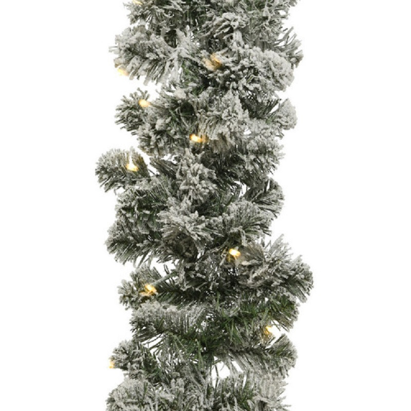 2x Groene dennenslingers met sneeuw en verlichting 270 x 25 cm -