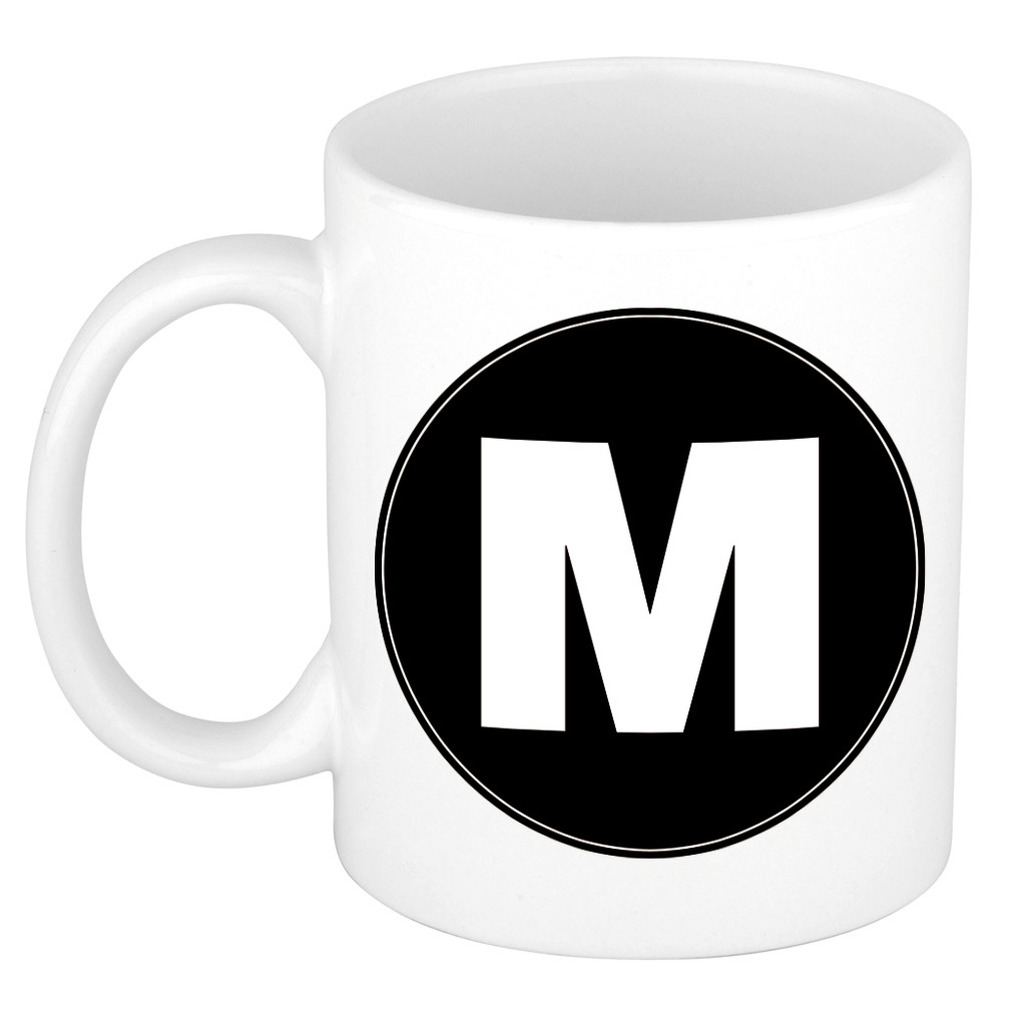 Mok / beker met de letter M voor het maken van een naam / woord of team -
