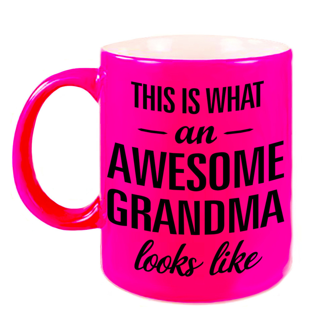 Awesome grandma / oma neon roze cadeau mok / beker 330 ml -