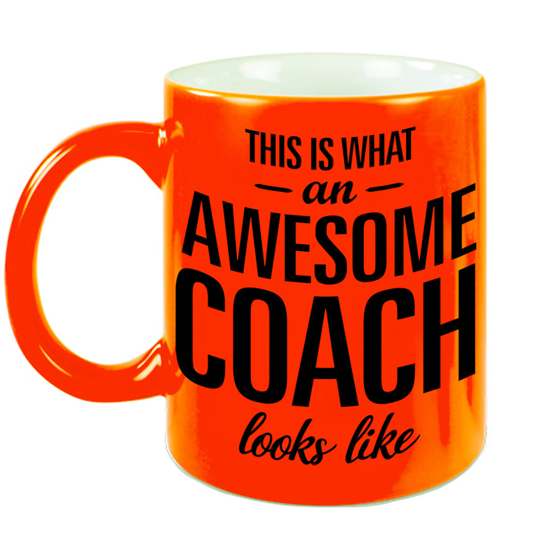Awesome coach cadeau mok / beker neon oranje 330 ml -