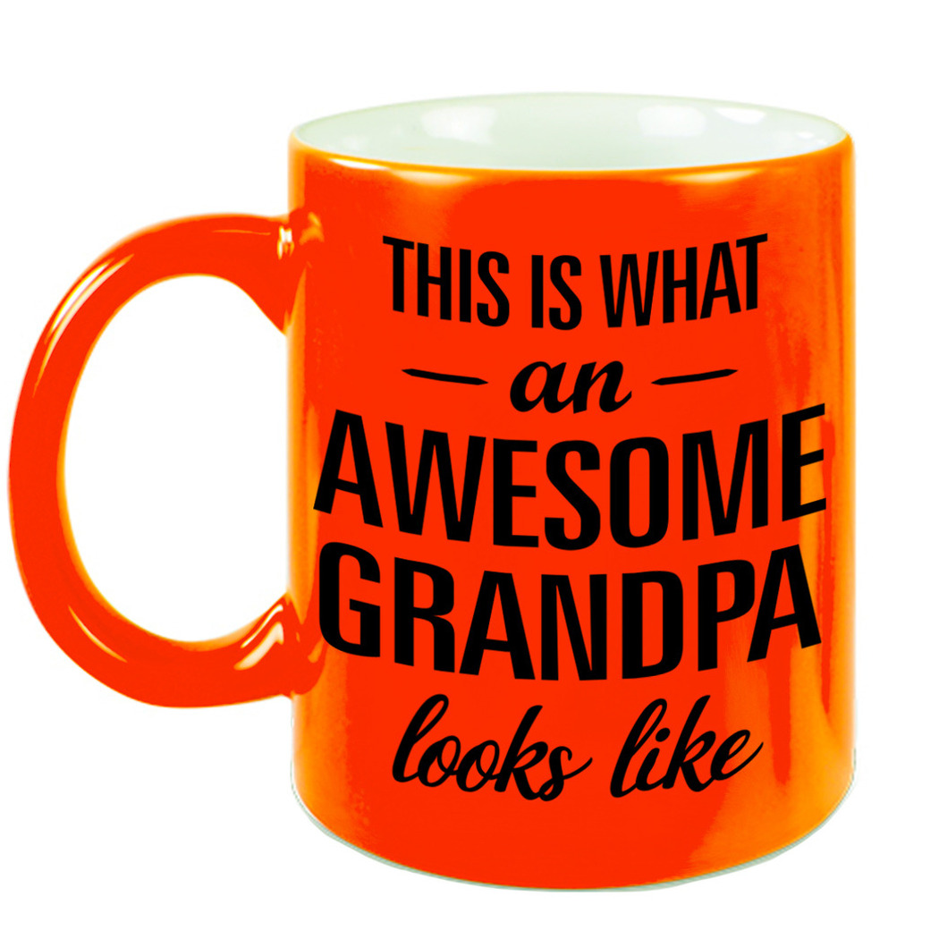 Awesome grandpa / opa cadeau mok / beker neon oranje 330 ml -