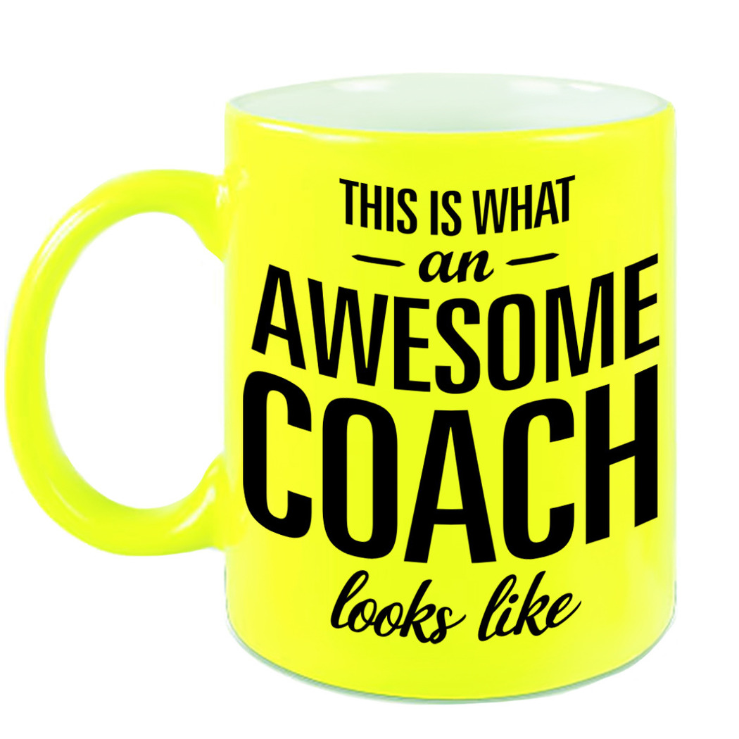 Awesome coach cadeau mok / beker neon geel 330 ml -