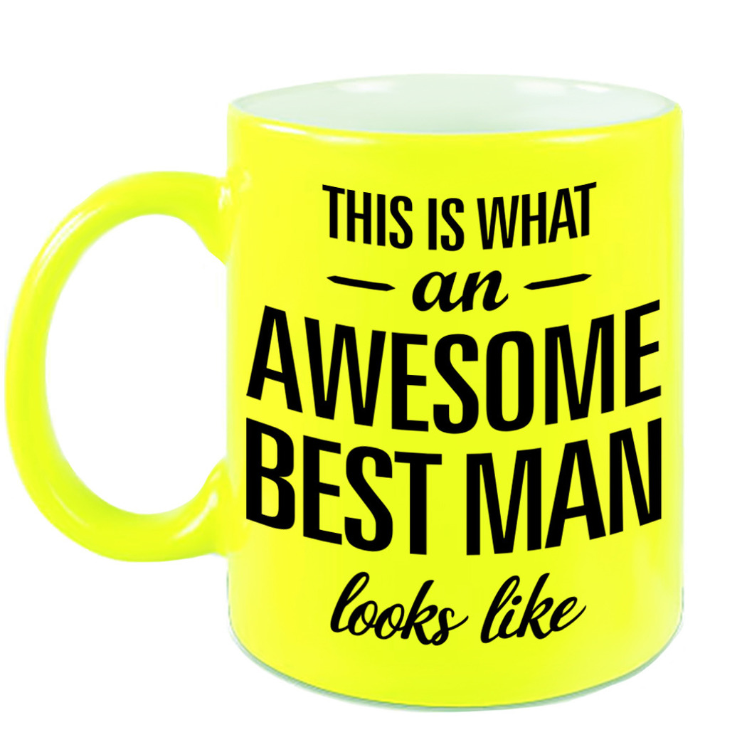 Awesome best man cadeau mok / beker voor bruiloft getuige neon geel 330 ml -