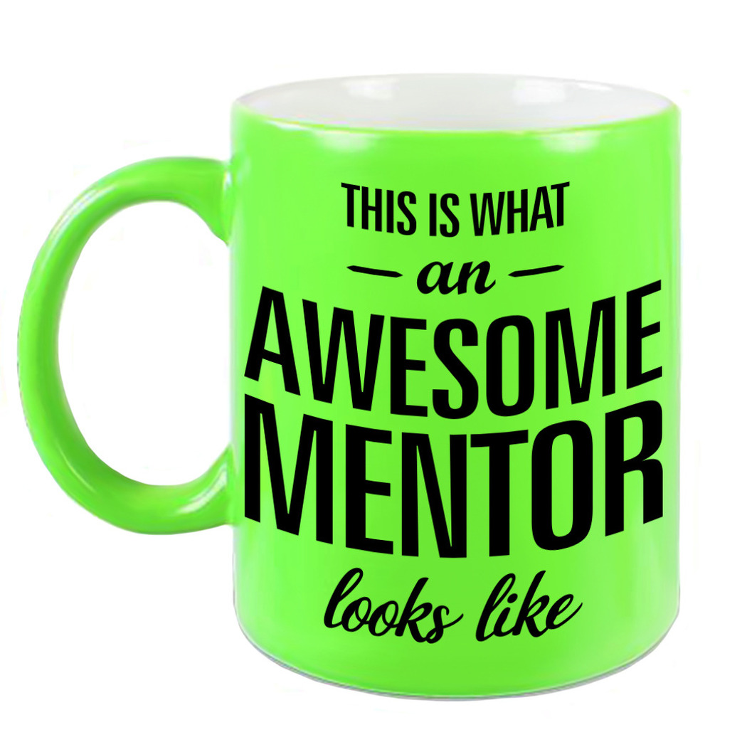 Awesome mentor cadeau mok / beker neon groen voor leraar 330 ml -