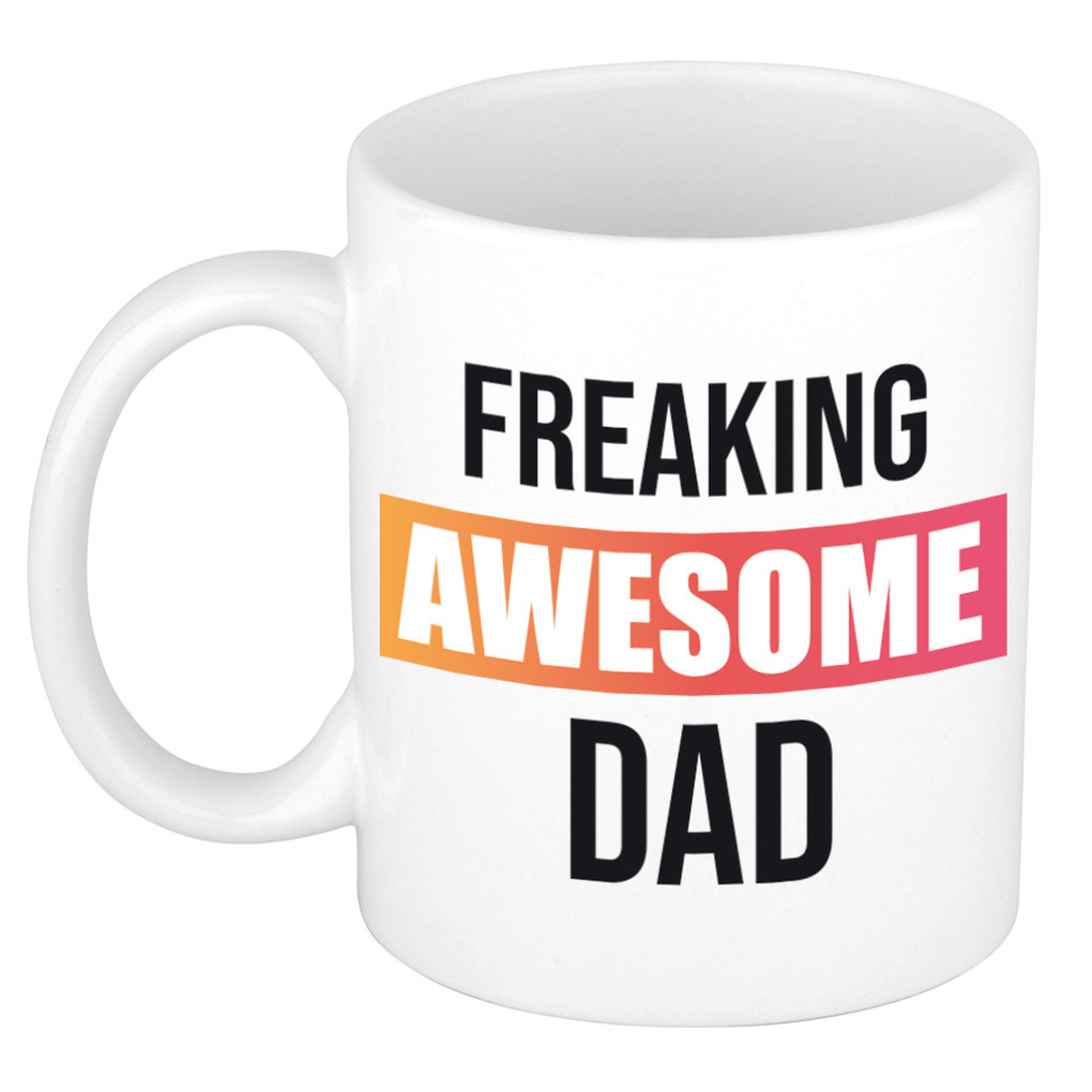 Vader cadeau mok / beker freaking awesome dad gekleurd kader -