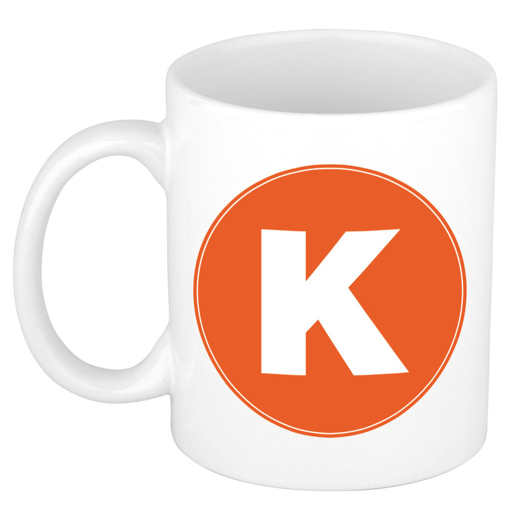 Mok / beker met de letter K oranje bedrukking voor het maken van een naam / woord of team -
