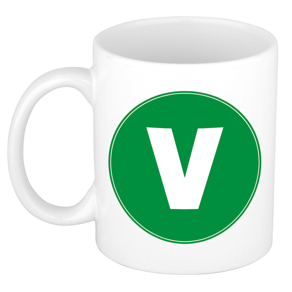 Mok / beker met de letter V groene bedrukking voor het maken van een naam / woord of team -