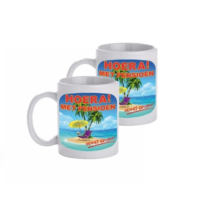 2x stuks pensioen kado beker / mok 300 ml -