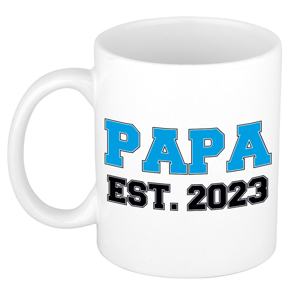 Papa est 2023 kado mok / beker wit met blauwe letters 300 ml -