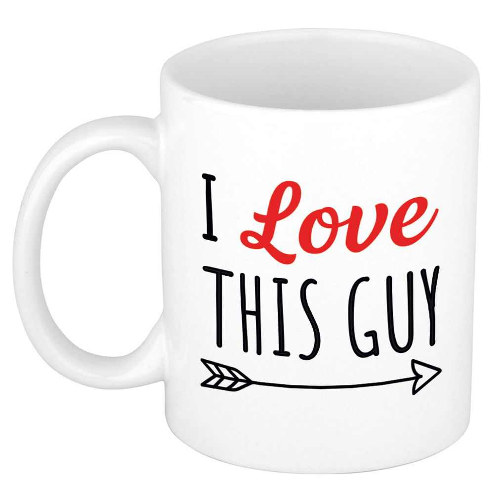 I love this guy cadeau mok / beker wit voor Valentijnsdag 300 ml -