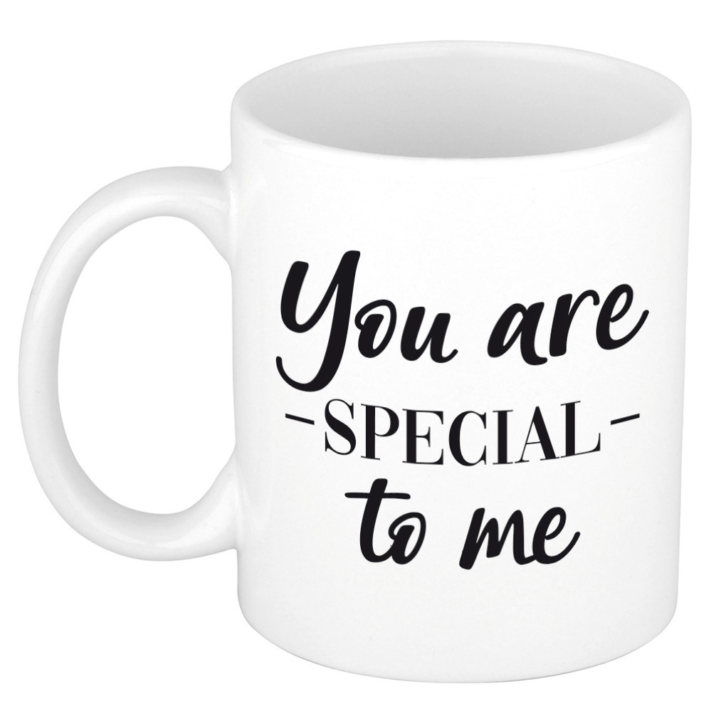 You are special to me cadeau mok / beker wit voor Valentijnsdag 300 ml -