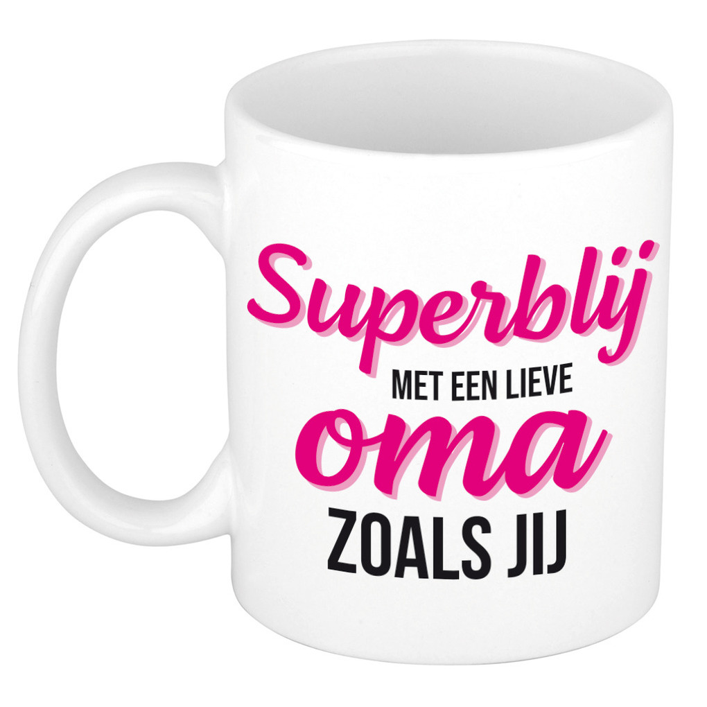 Super blij met een lieve oma zoals jij cadeau mok / beker wit 300 ml - Cadeau mokken -