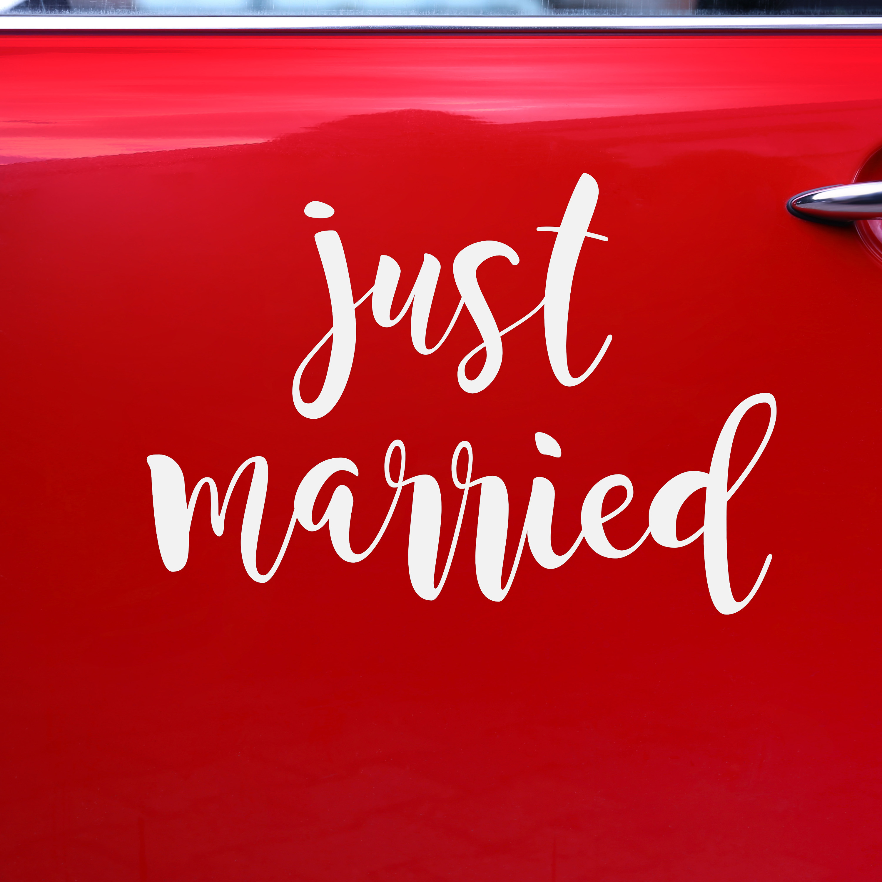 Trouwauto decoratie sticker Just Married - Bruiloft - wit - 33 x 45 cm - pas getrouwd -