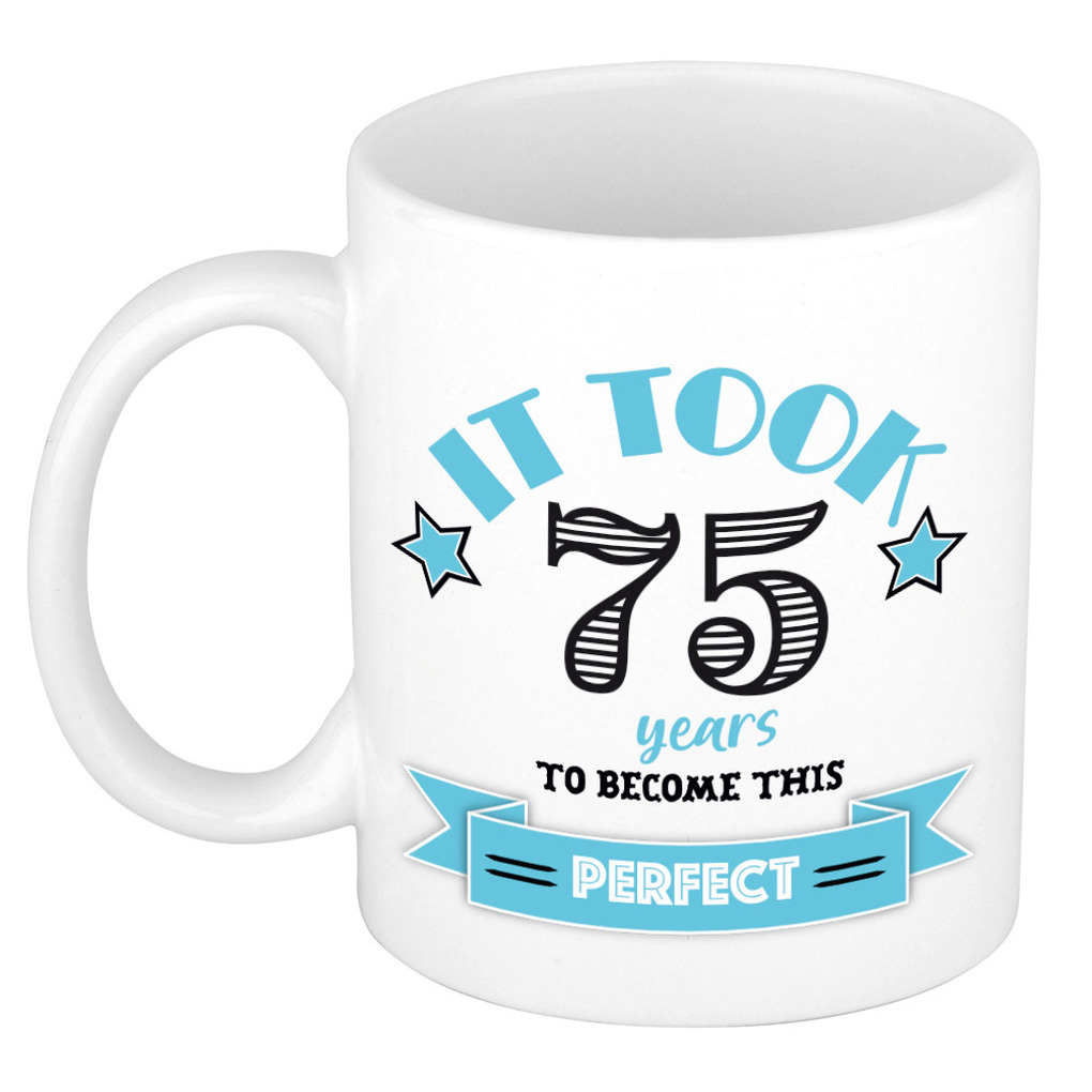 Verjaardag cadeau mok 75 jaar - blauw - grappig - 300 ml - keramiek -
