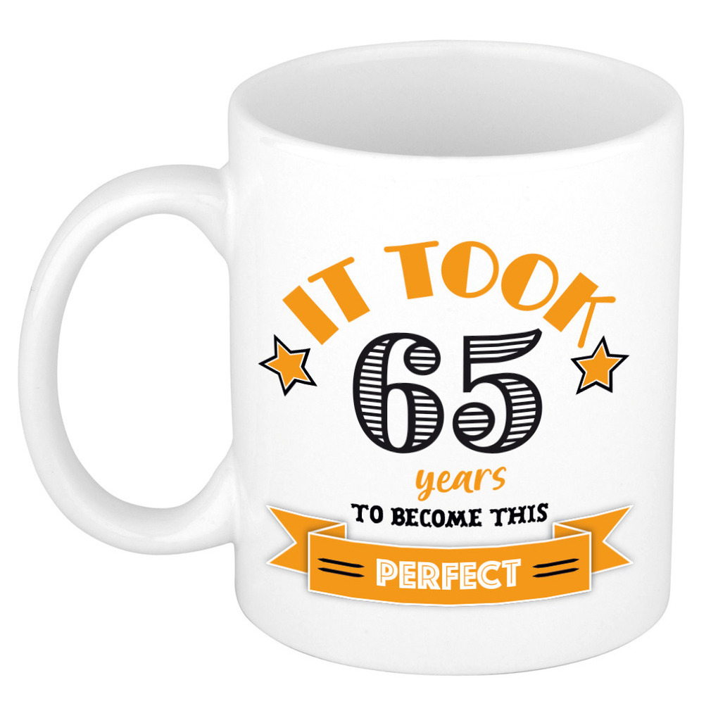 Verjaardag cadeau mok 65 jaar - oranje - grappig - 300 ml - keramiek -