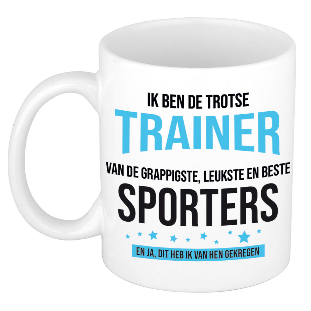Cadeau koffie/thee mok voor trainer/coach - blauw - trotse trainer - keramiek - 300 ml -