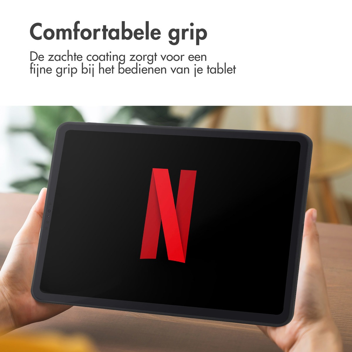 Accezz Liquid Silicone Backcover met penhouder iPad Pro 11 (2018 - 2022) Tablethoesje Zwart