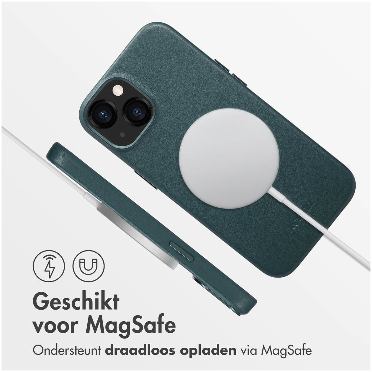 Accezz MagSafe Leather Backcover iPhone 13 Telefoonhoesje Groen