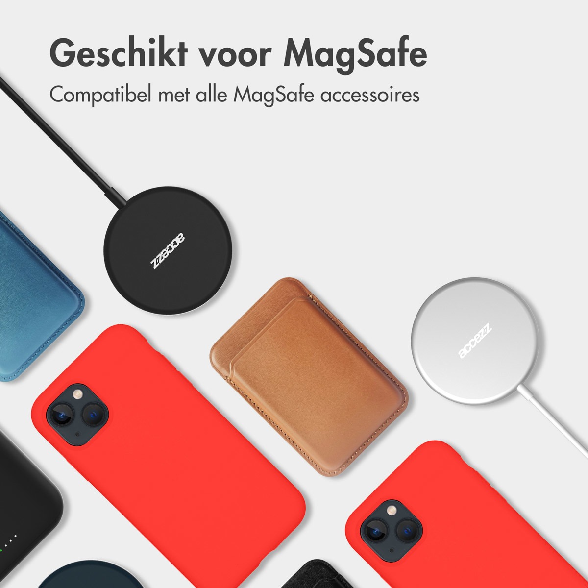 Accezz Liquid Silicone Backcover met MagSafe iPhone 15 Pro Max Telefoonhoesje Rood