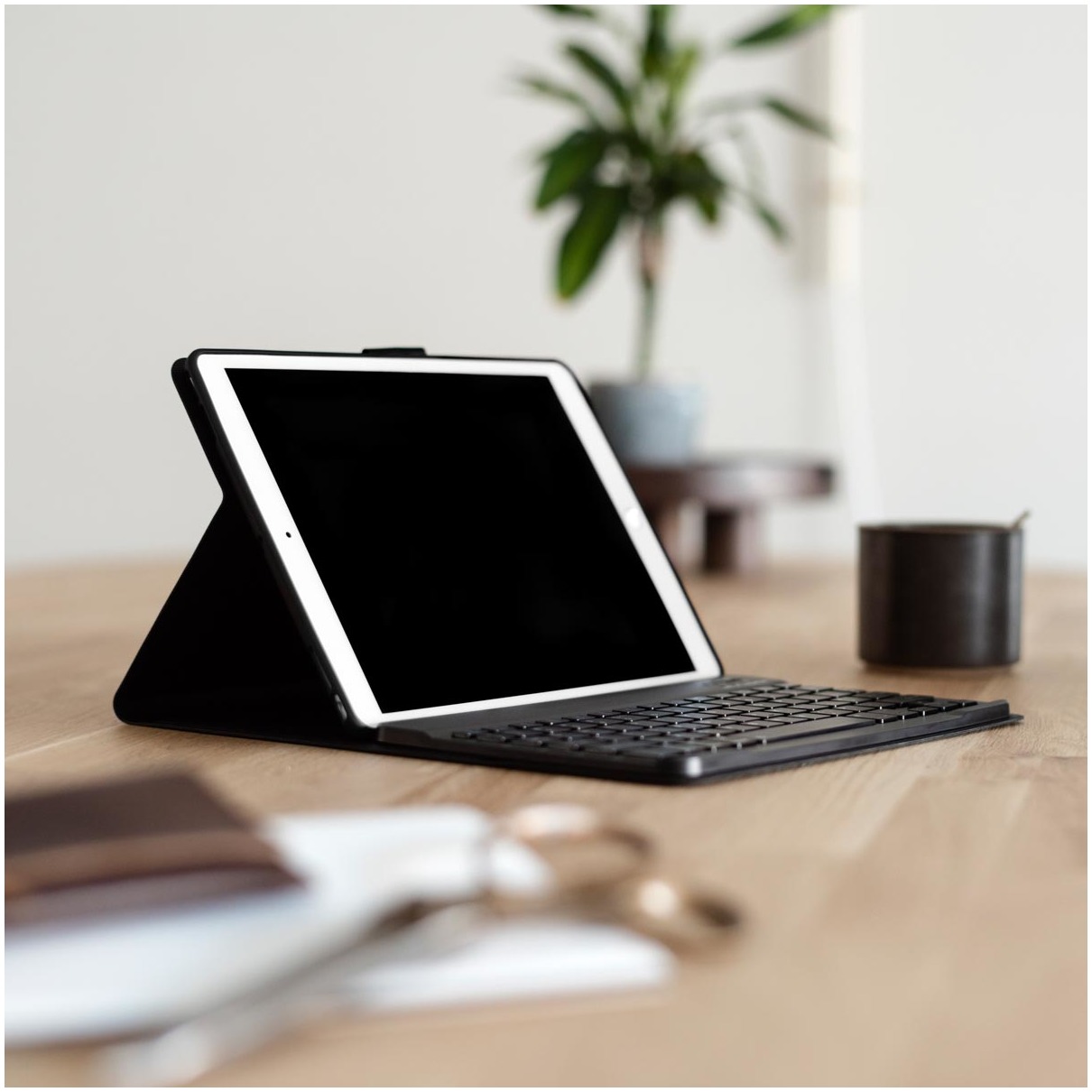 Accezz Keyboard Bookcase voor Galaxy Tab A9 Plus Tablethoesje Zwart