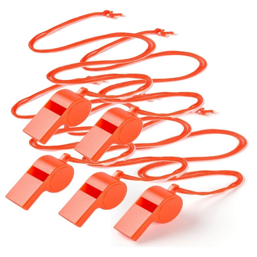 Fluitjes van kunststof - Multipack van 20x stuks - oranje - aan koordje - herrie maken - sport -