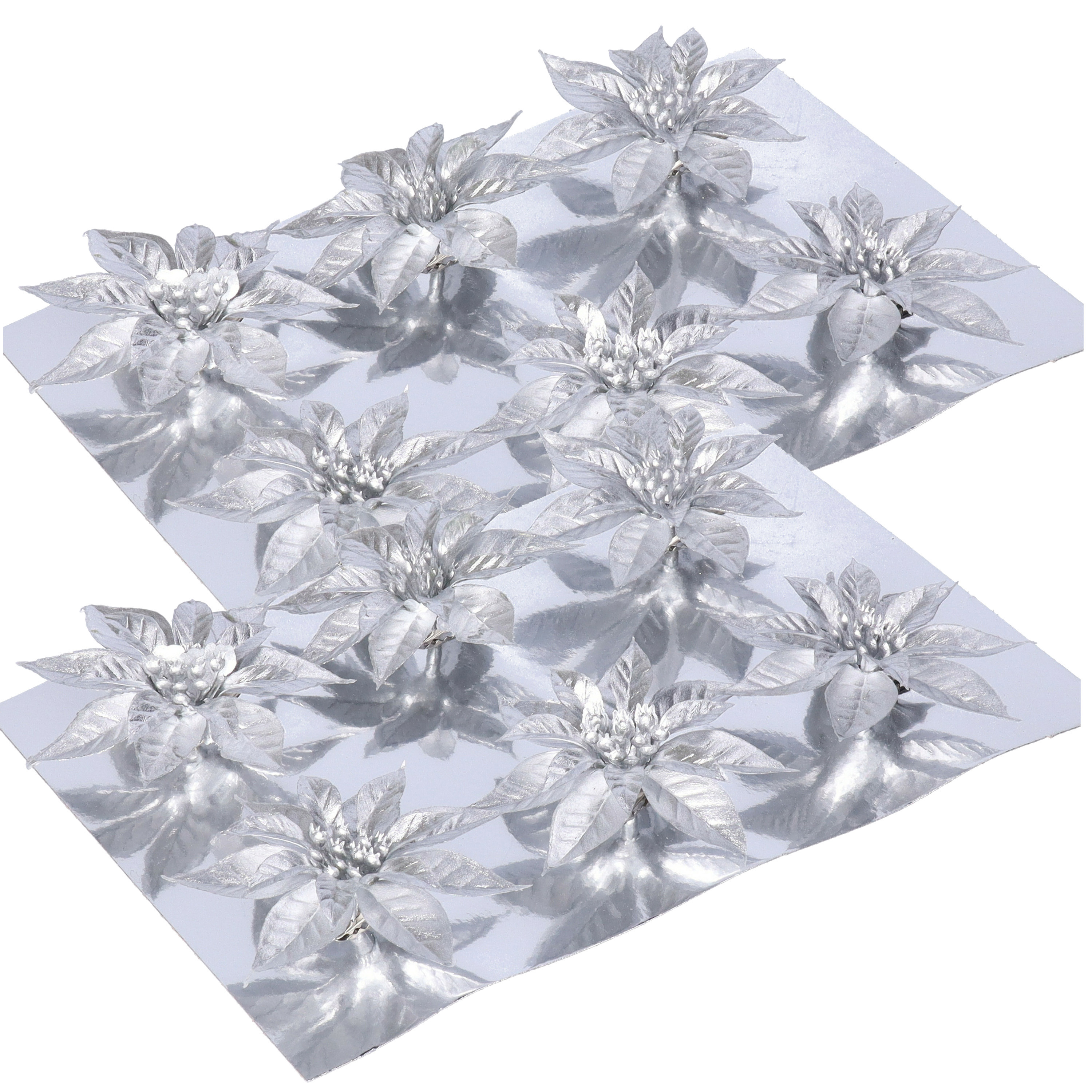 Kerstboom bloemen op clip - 12x stuks - zilver - kunststof - kerstornamenten -
