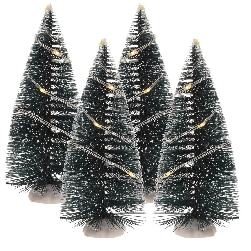Kerstdorp onderdelen 4x kerstboom 15 cm met LED verlichting -