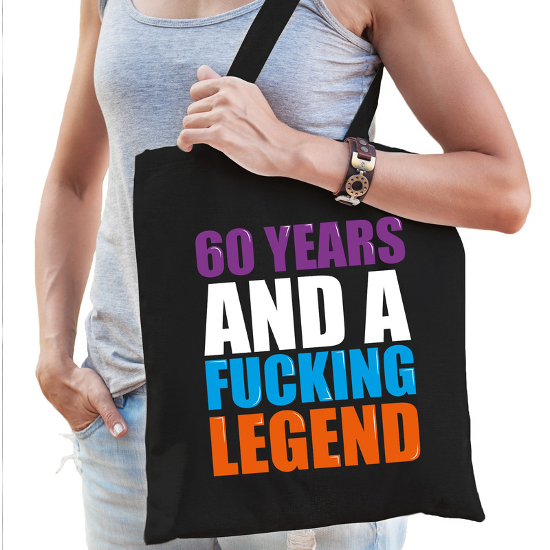 60 year legend / 60 jaar legende cadeau tas zwart voor dames -