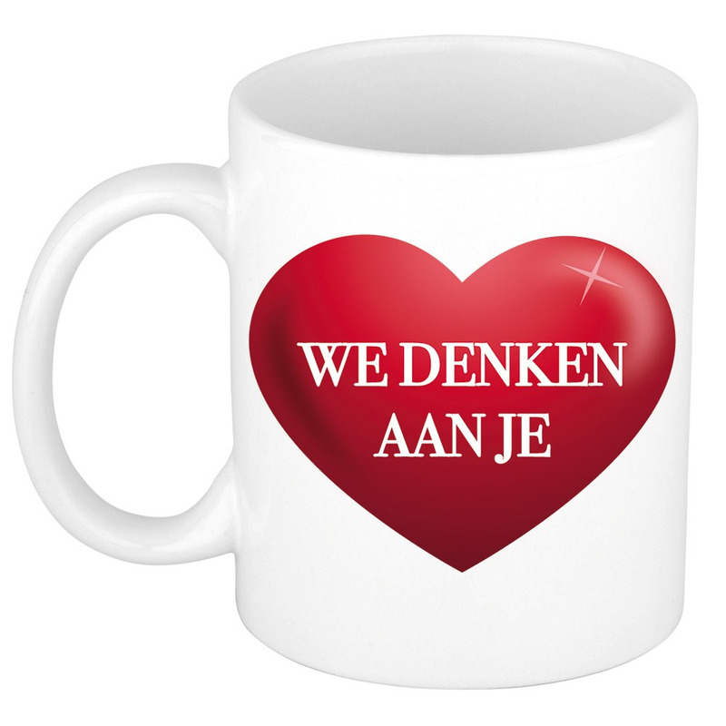 We denken aan je cadeau mok / beker wit met rood hart 300 ml -