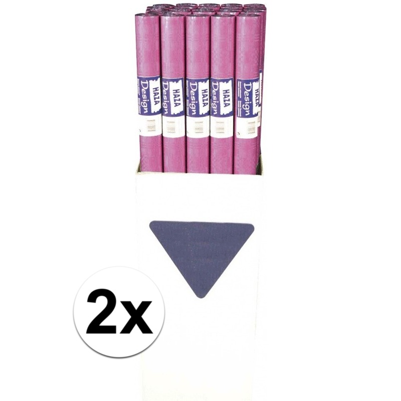 2x Donkerroze papieren tafelkleed op rol -